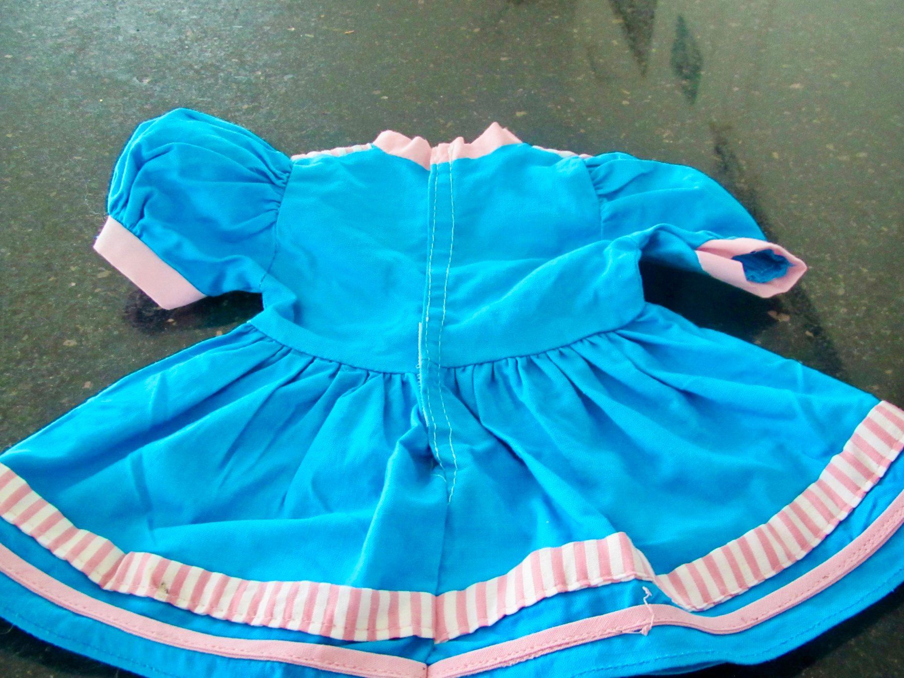 Bambole: ROBE DE POUPEE – Usato da Murten venduto da Selliot 2