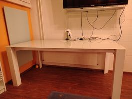 Esstisch weiss mit Glasplatte gebraucht in gutem Zustand