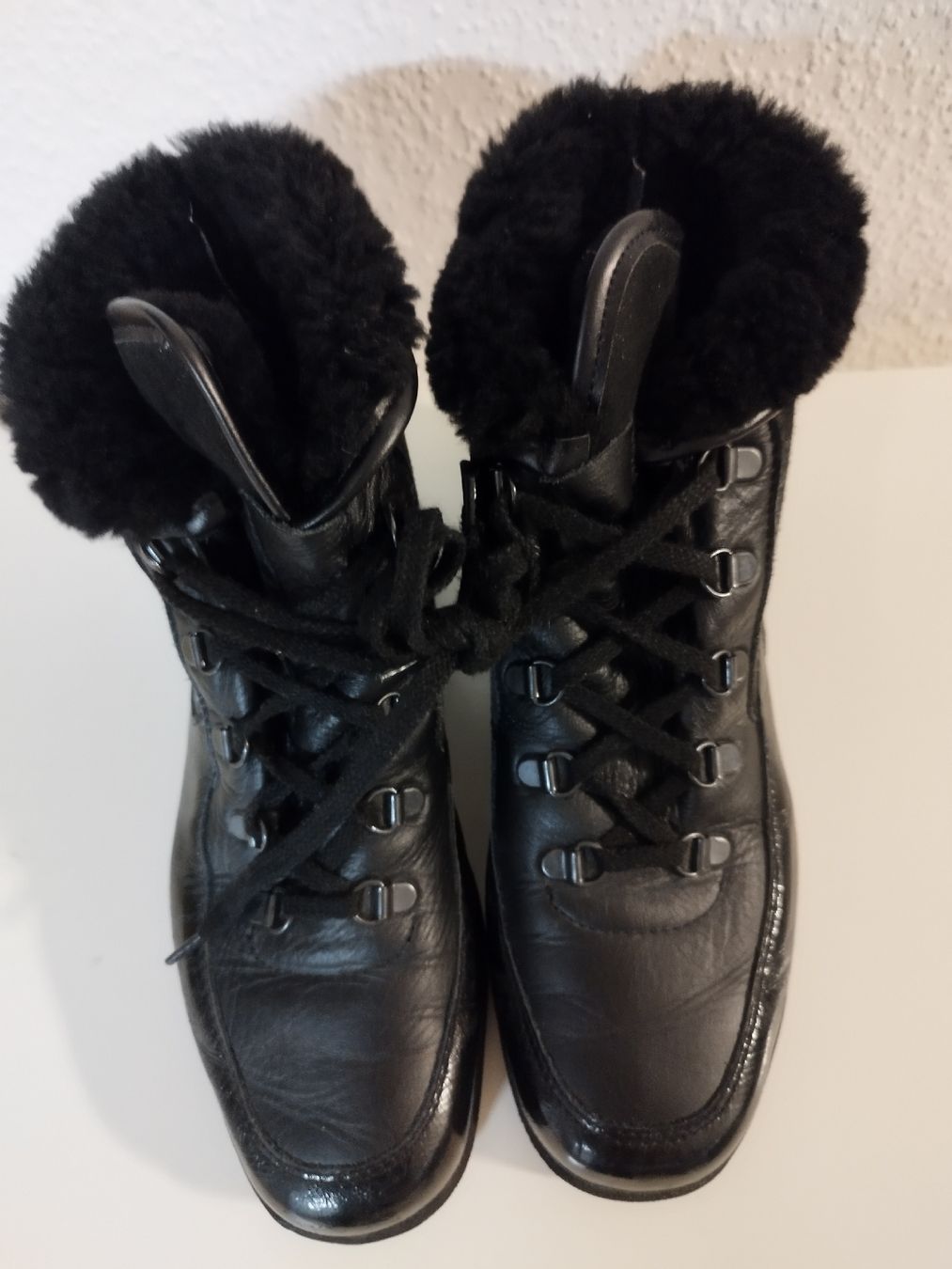 Scarpe da donna: Warme Winterschuhe Gr. 40 – Usato da Geroldswil venduto da TopFindsSwiss