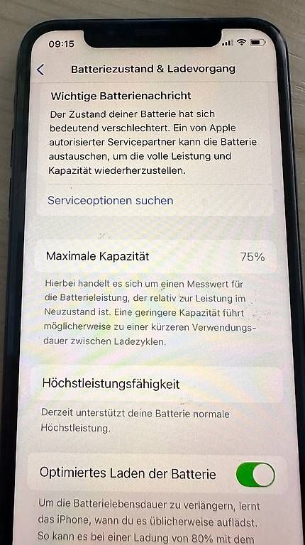 Portables: IPhone X // 64 GB // 75 % Akku  – D'occasion à Emmenbrücke par hao_9ch7 2