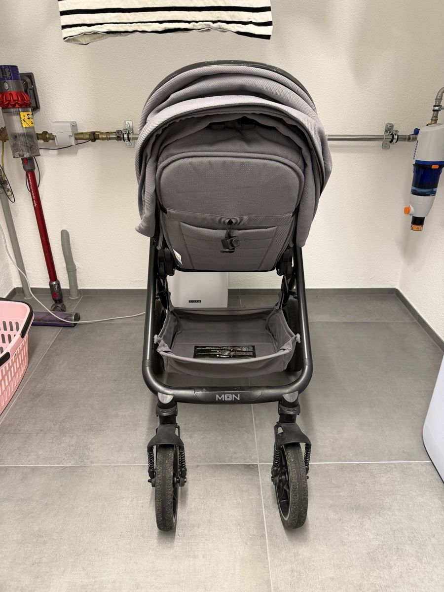 Carrozzine: Kinderwagen Moon – Usato da Däniken SO venduto da AD_29 2