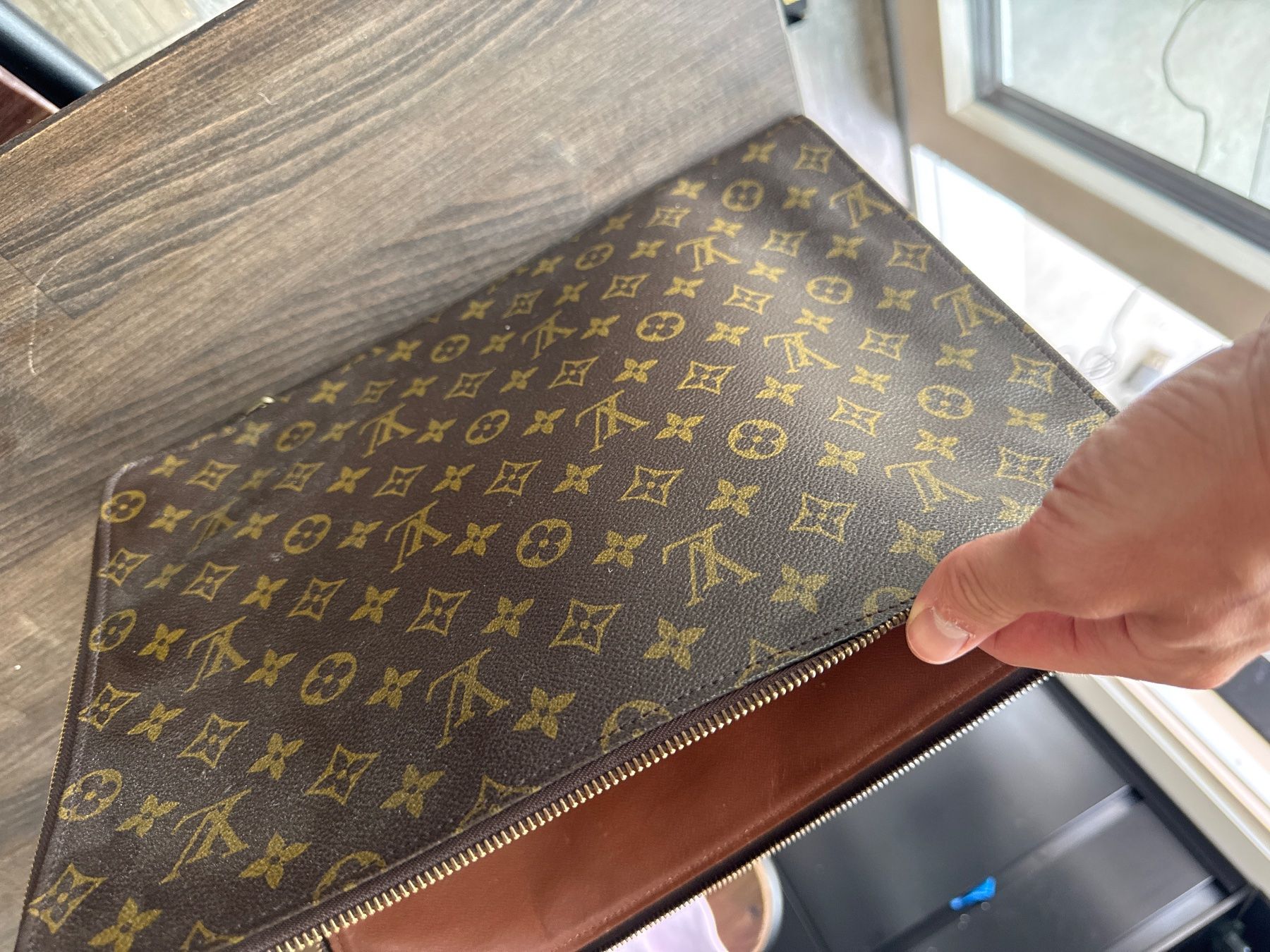 Louis Vuitton Valigie & Borse: Porte Document Louis Vuitton 15“ – Usato da Basel venduto da zugchef 4