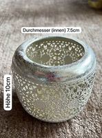 Kerzenhalter mit feinen Deko-Strukturen (silbern)