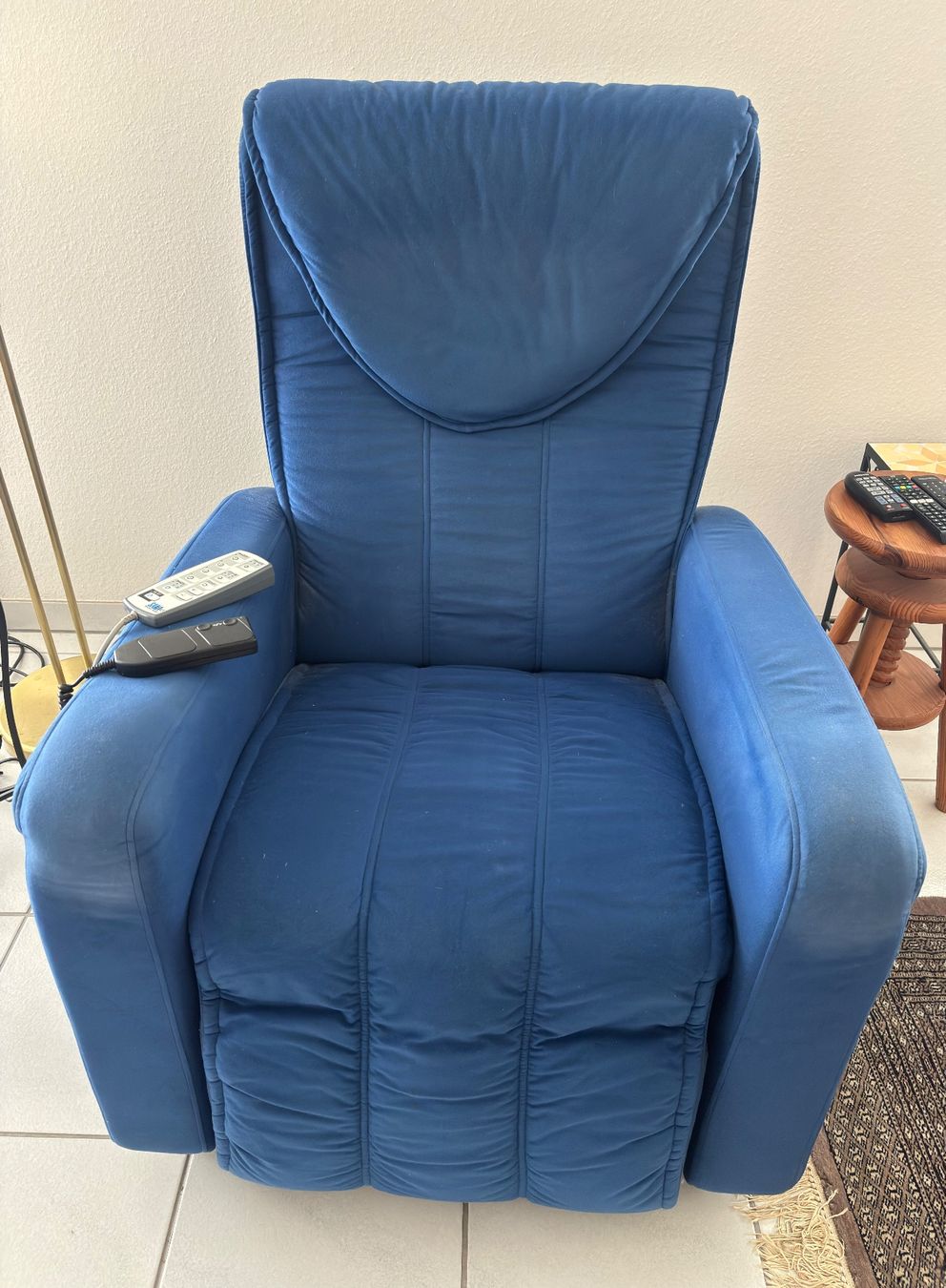 Sessel: Paradiso Relaxsessel mit Massagefunktion – Gebraucht aus Sonterswil von VD-Service 1