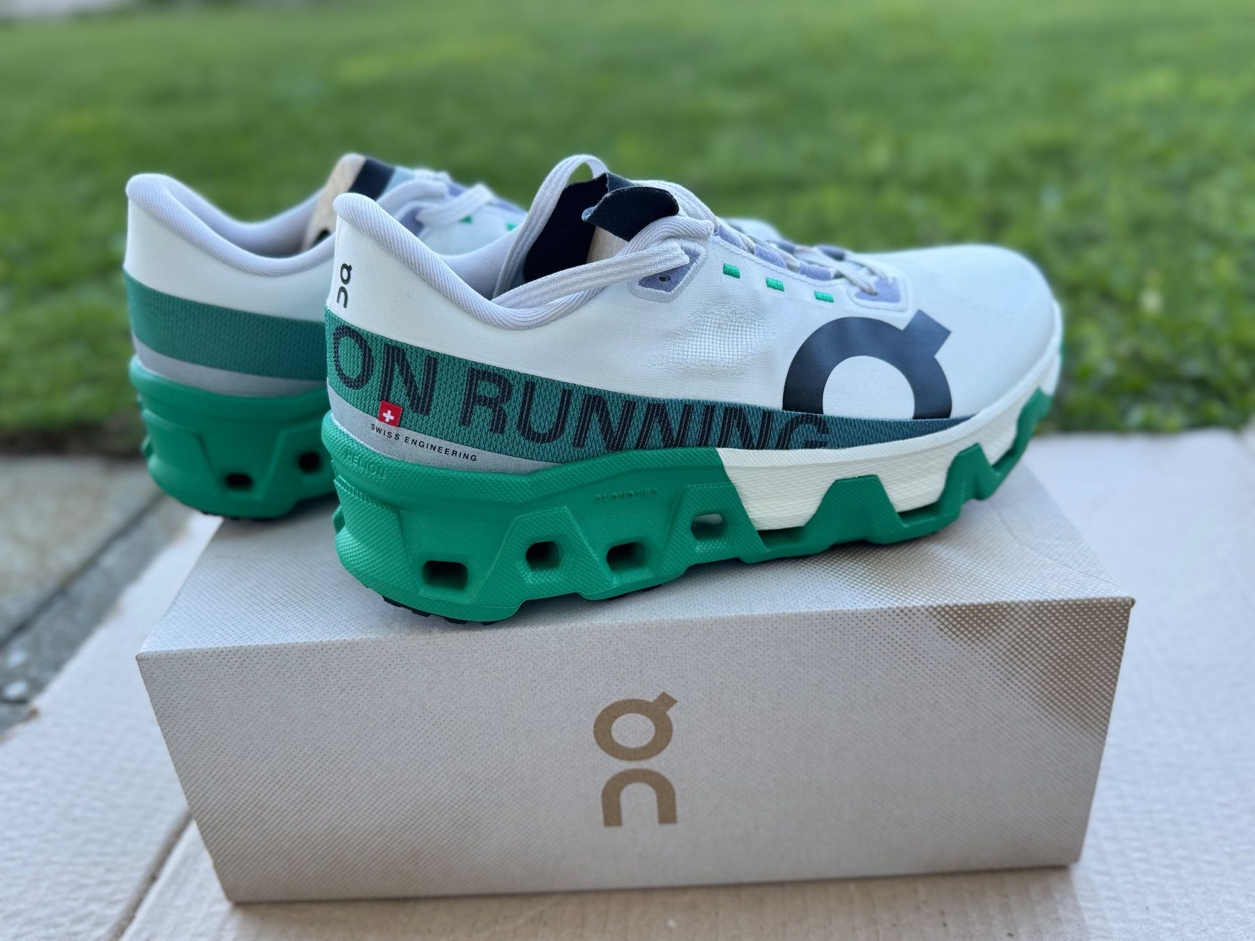 On Scarpe da donna: On Cloudmonster Hyper 1 Grösse 38 Neu – Nuovo e nell'imballaggio originale da Grossdietwil venduto da RSW032