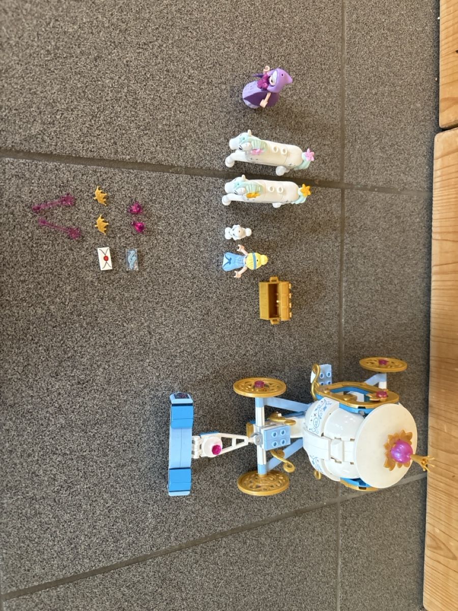 Giocattoli: Lego Friends Kutsche – Usato da Melchnau venduto da Dinudane