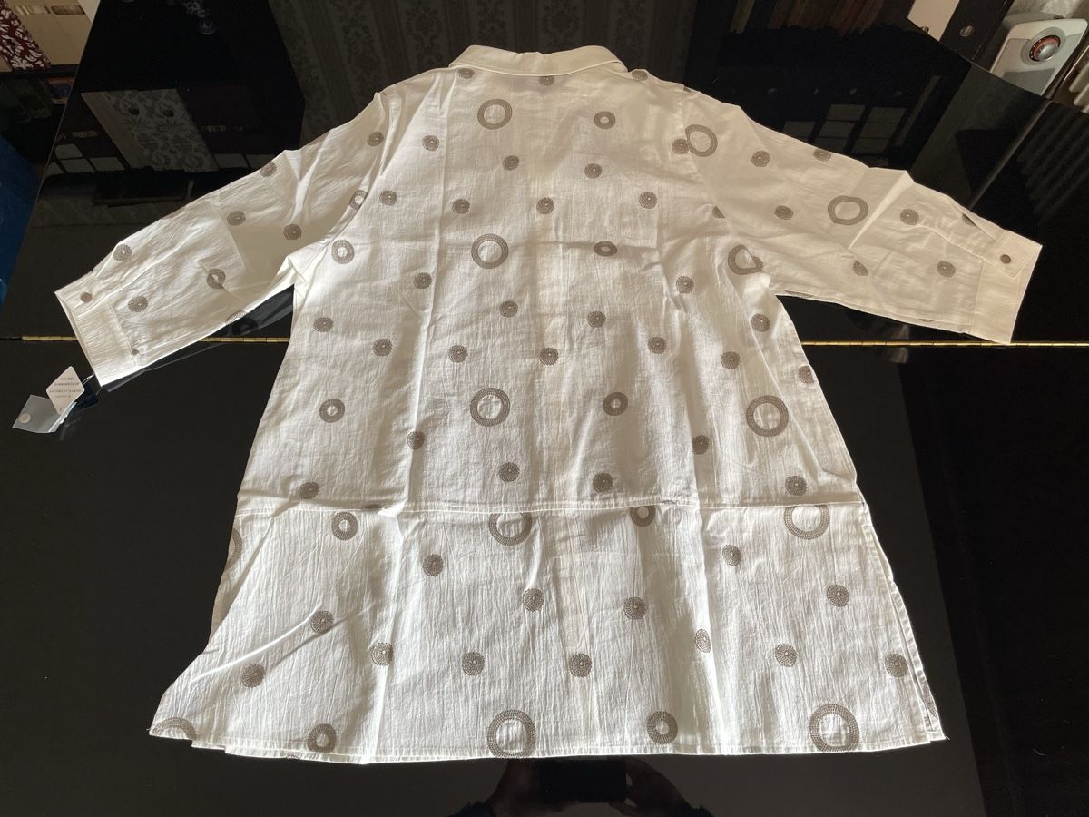 Camicette: Camicia bianca, taglia M, nuova! – Nuovo (secondo la descrizione) da Pura venduto da ndo_6zqx 1