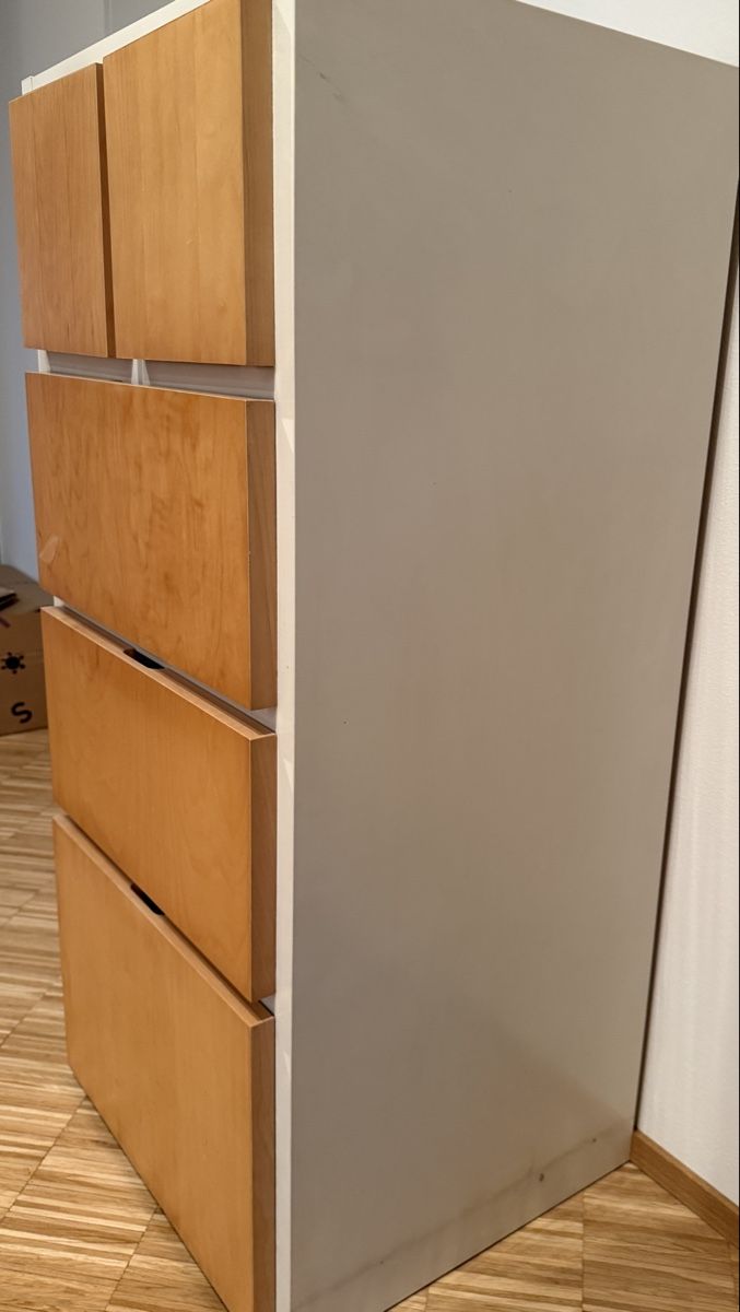 Ikea Cassettiere: Kommode Ikea (Malm?) – Usato da Zürich venduto da trilobit01 1