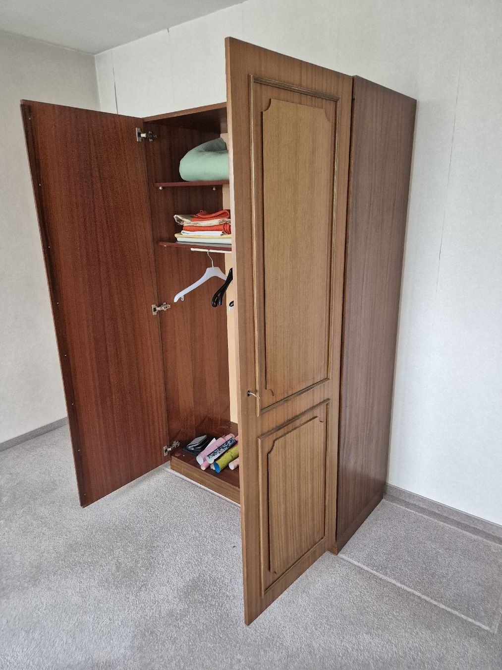Armadi: Holzschrank – Usato da St. Gallen venduto da mscheit 2
