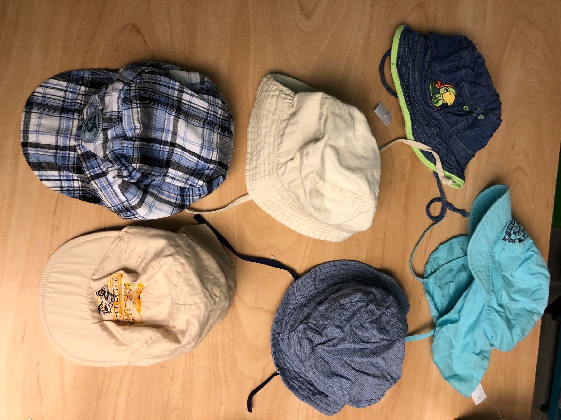 Sonstige Jungenkleidung: 6 Sonnenhüte Gr.6-12Mt. – Gebraucht aus Obergerlafingen von cabo4