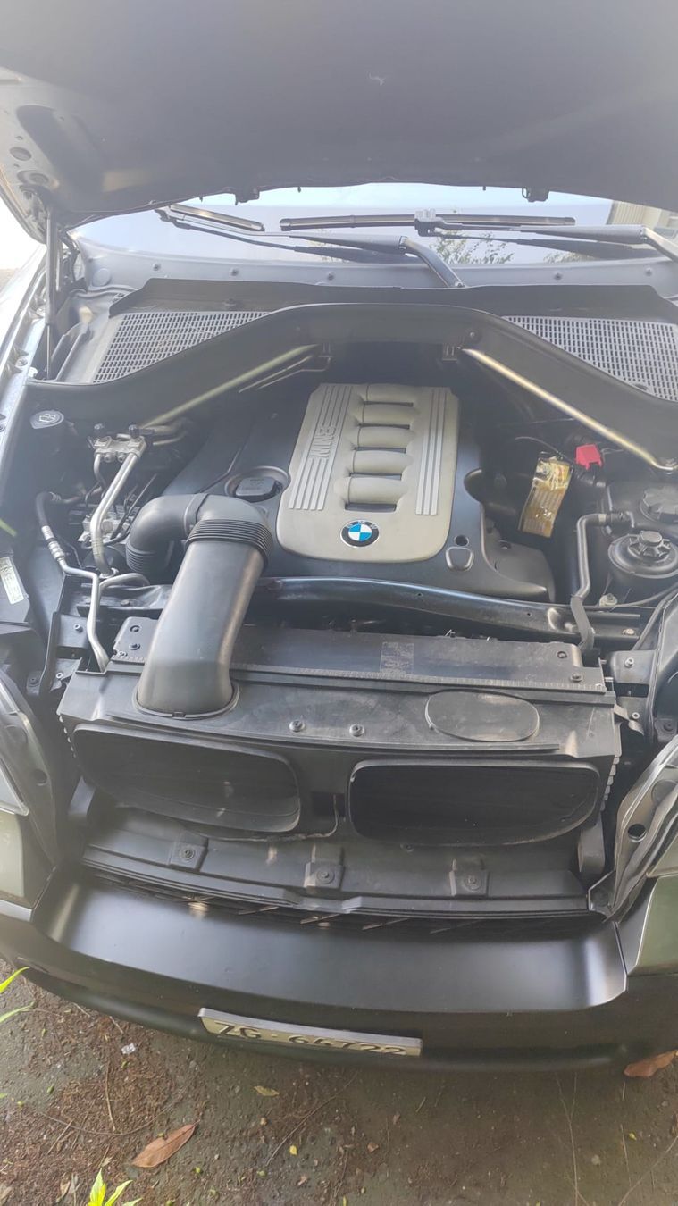 BMW Automobili: BMW X5 3.0d, top Zustand, Leder – Usato da Baar venduto da StoDeja 4