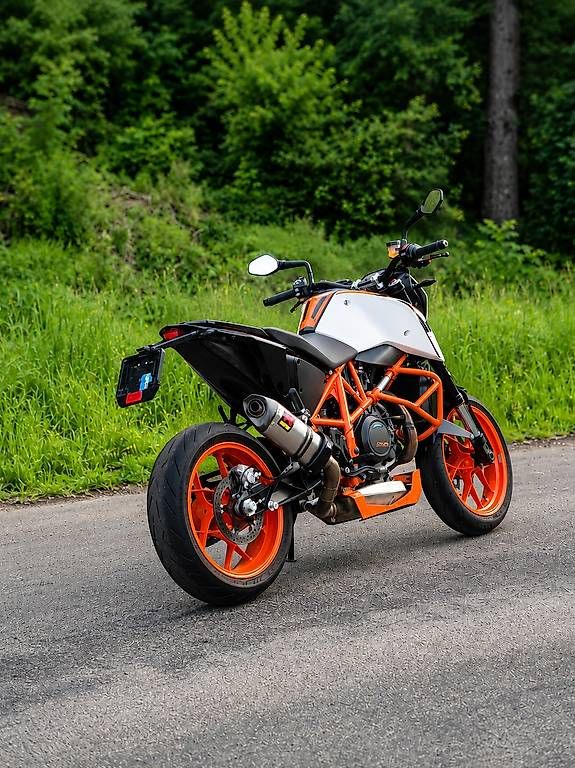 KTM Strasse: KTM Duke 690 R – Gebraucht aus Vaumarcus von BMC10 1