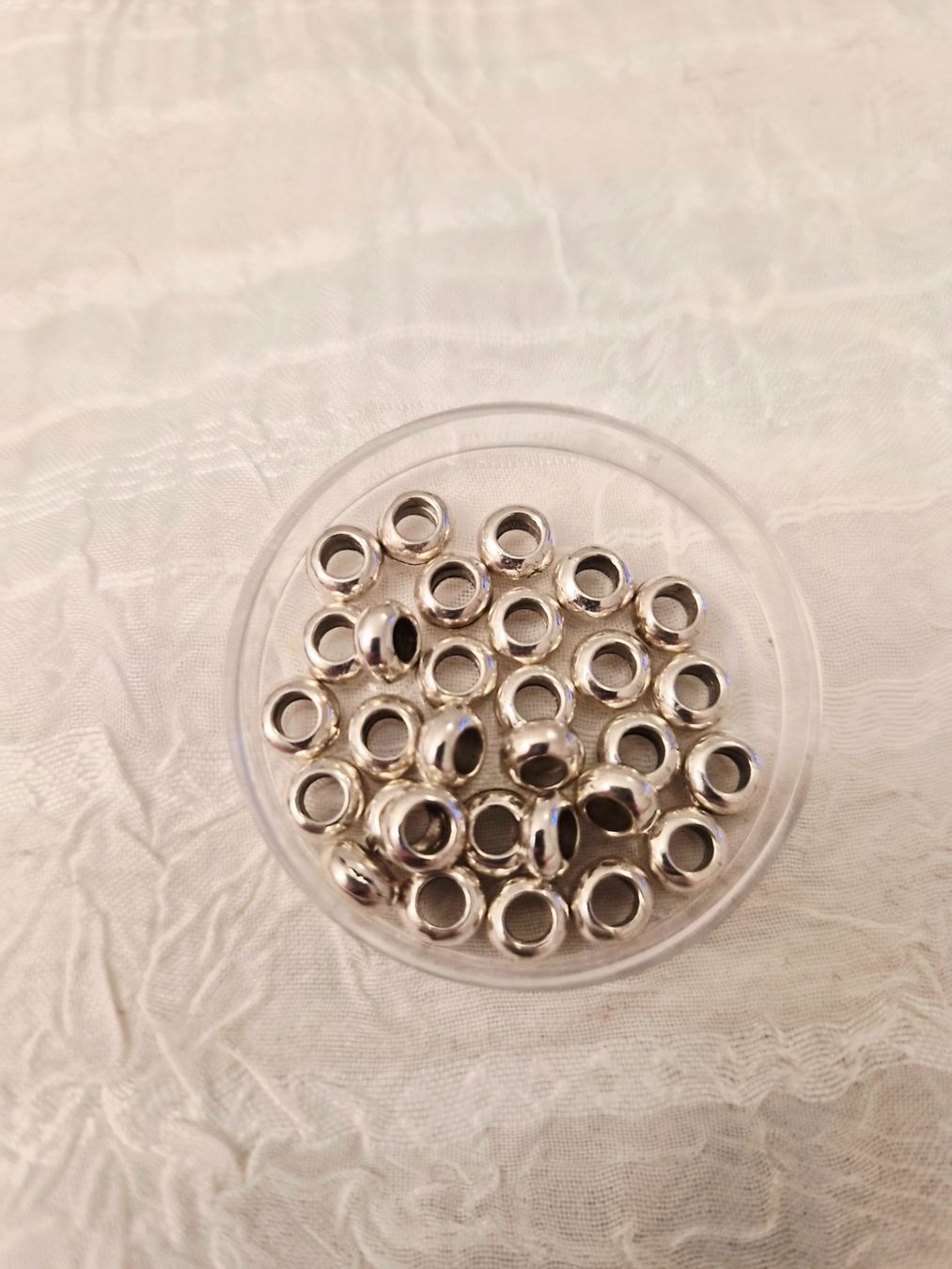 Perle (finte): Zwischenperlen 3x6mm 30 stk – Nuovo (secondo la descrizione) da Dietikon venduto da Eleda