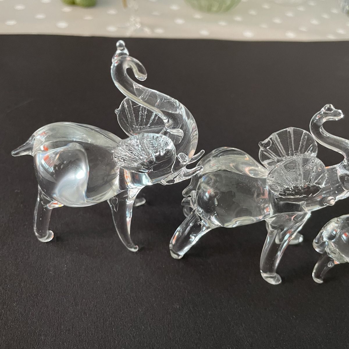 Tutte le decorazioni: NEU: Glas Figur Set Elefanten 5 stk – Nuovo e nell'imballaggio originale da Bellach venduto da Dreamer2501 1