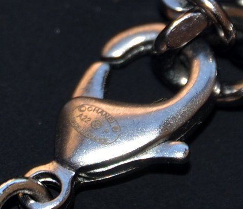 Chanel Catenine: Chanel Halskette /  Collier – Usato da Collonges venduto da arashee 4