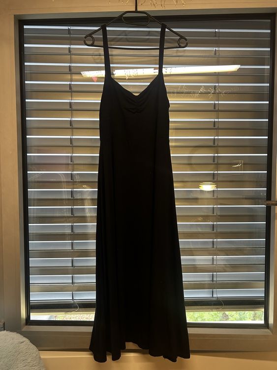 Robe Noire Et Blanche Mango - Taille S, Longueur Genou, Style évasé, Occasion Très Bon état