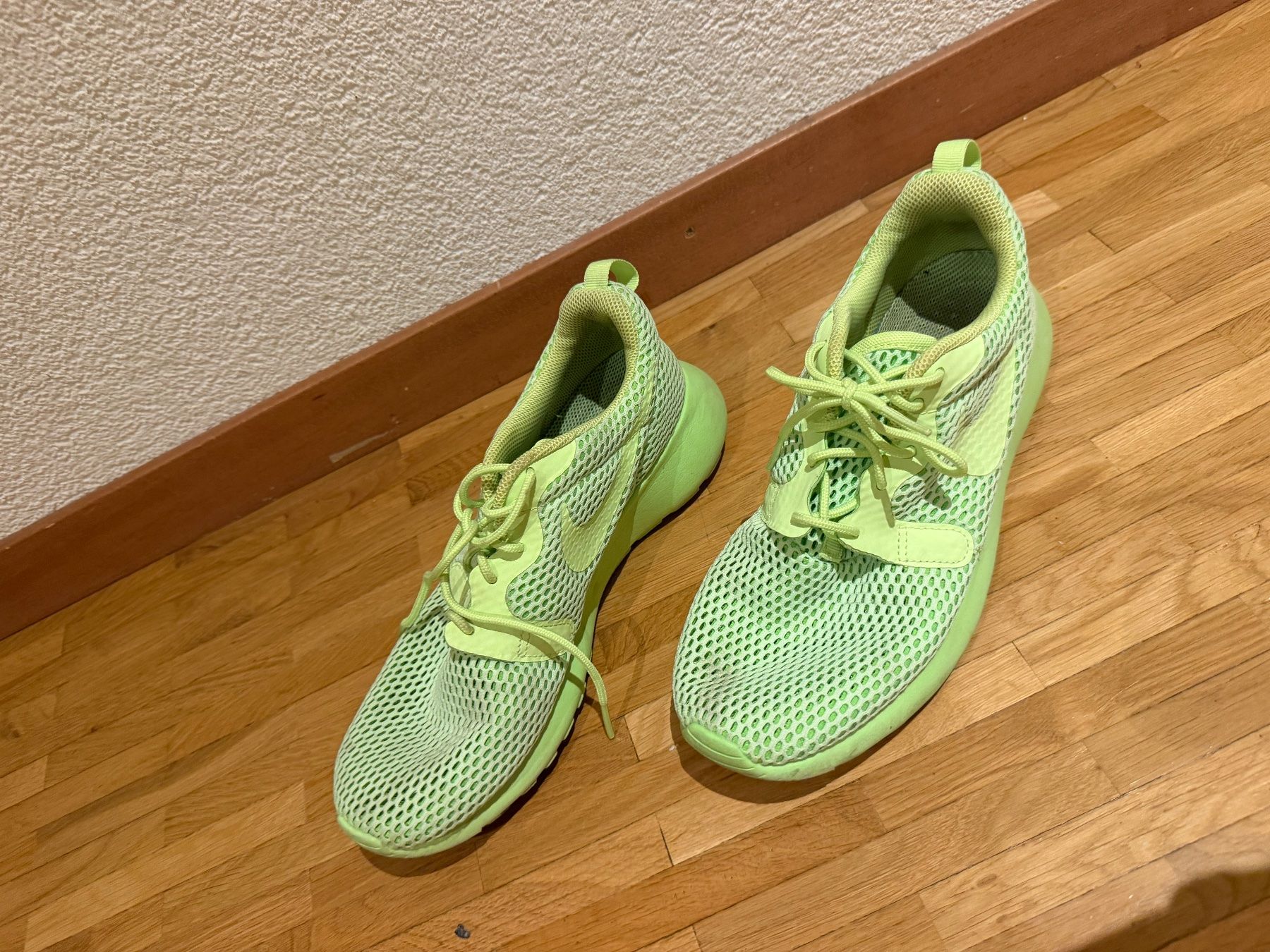 Nike Scarpe da donna: Nike Schuhe Größe 40 – Usato da Wohlen AG venduto da baletan83