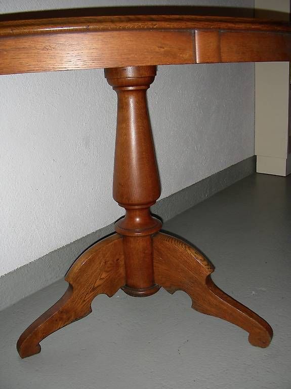 Schreibtische: Schreibtisch oval – Gebraucht aus Zug von pag_2f72 1