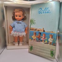 Poupée Bella Nova années 60 made in France avec boite.