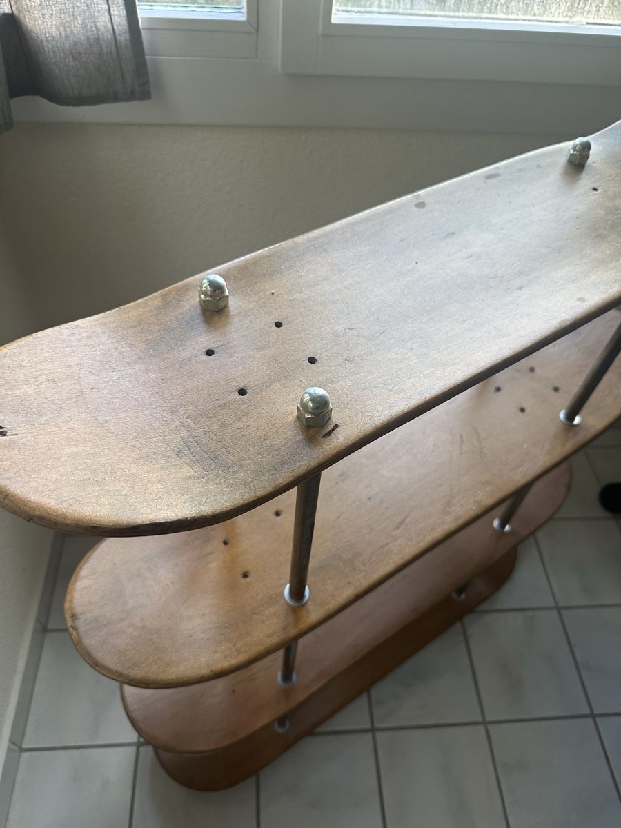 Scaffali: Skateboard Regal / Etagere – Usato da Männedorf venduto da willywonka14 2