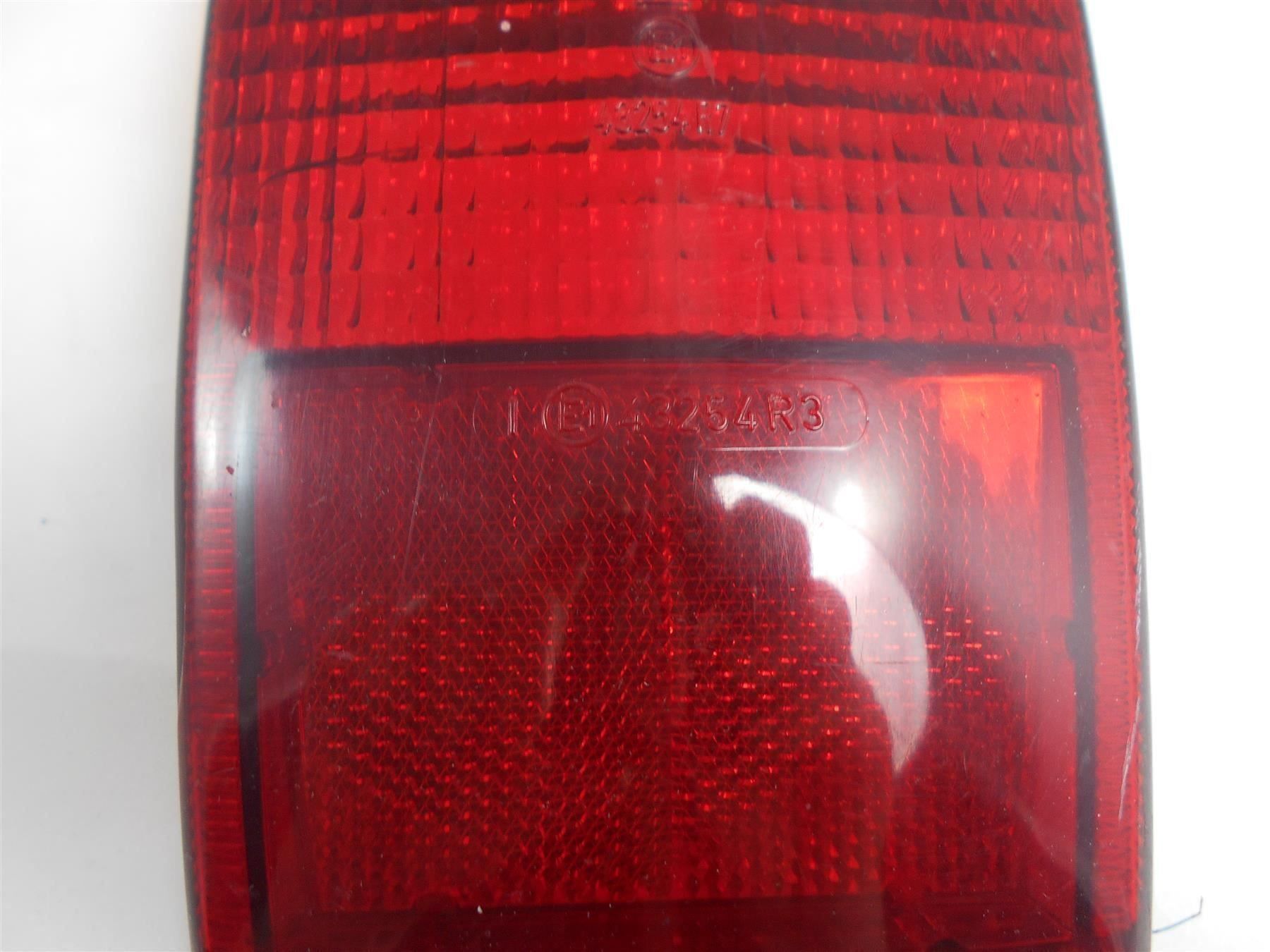 Volkswagen Tutti pezzi di ricambio auto: Rücklichtglas VW Oldtimer – Usato da Altstätten SG venduto da Ivo010 3