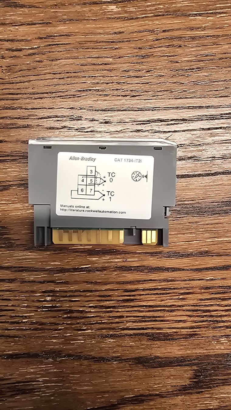 Componenti elettronici: Allen-Bradley 1734-IT2I Thermocouple Input Module neu – Usato da Aarburg venduto da JMSTrade 1