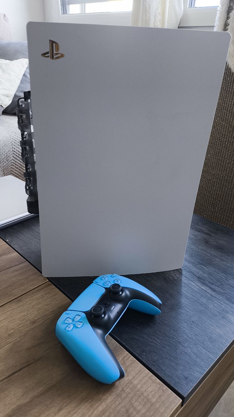 Sony Console: PS5 Disc Edition mit Controller – Usato da Luzern venduto da tri_9t6s 1