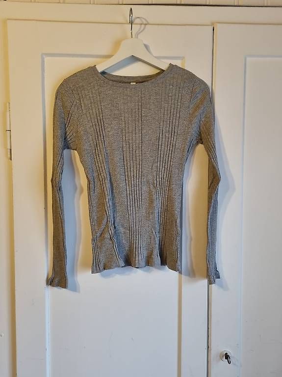 Pulls & Sweat-shirts: Langarmshirt – D'occasion à Seewis Schmitten par Naomi2212