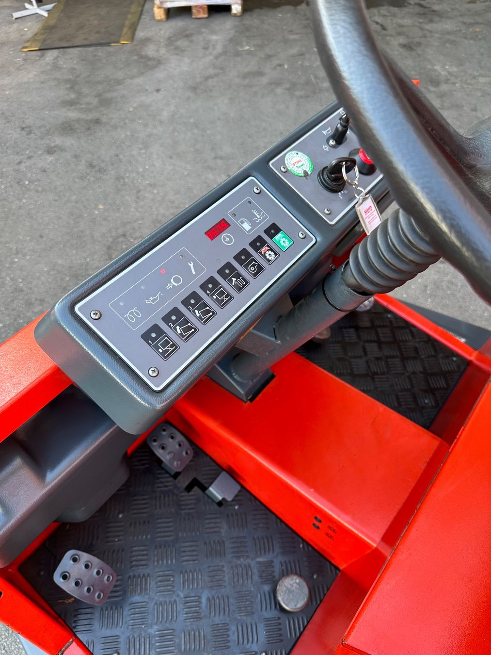 Hako Alle Maschinen: Hako Jonas 1450D Kehrmaschine – Gebraucht aus Lenzburg von billistar 3