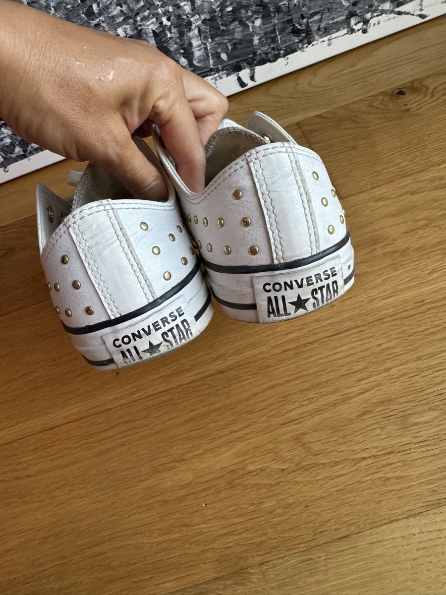 Converse Scarpe da donna: Converse All Star weisses Leder  37.5 – Usato da Zürich venduto da LuxuryJewellery 2