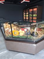 Meztger Vitrine