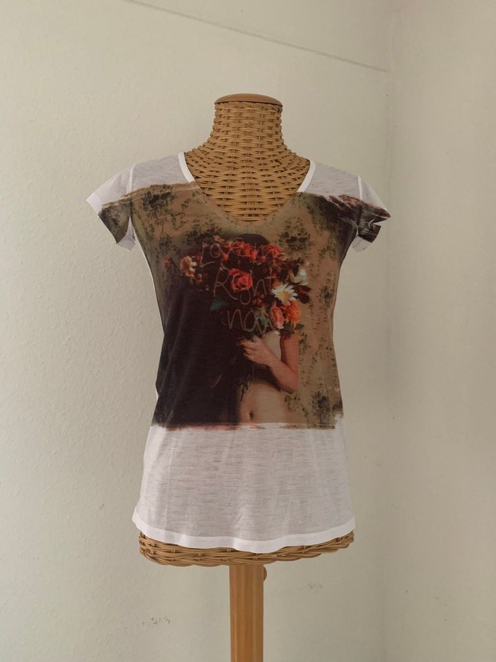 Zara T-shirt: ZARA - T-Shirt weiss mit Print S – Usato da Zürich venduto da Diazaio
