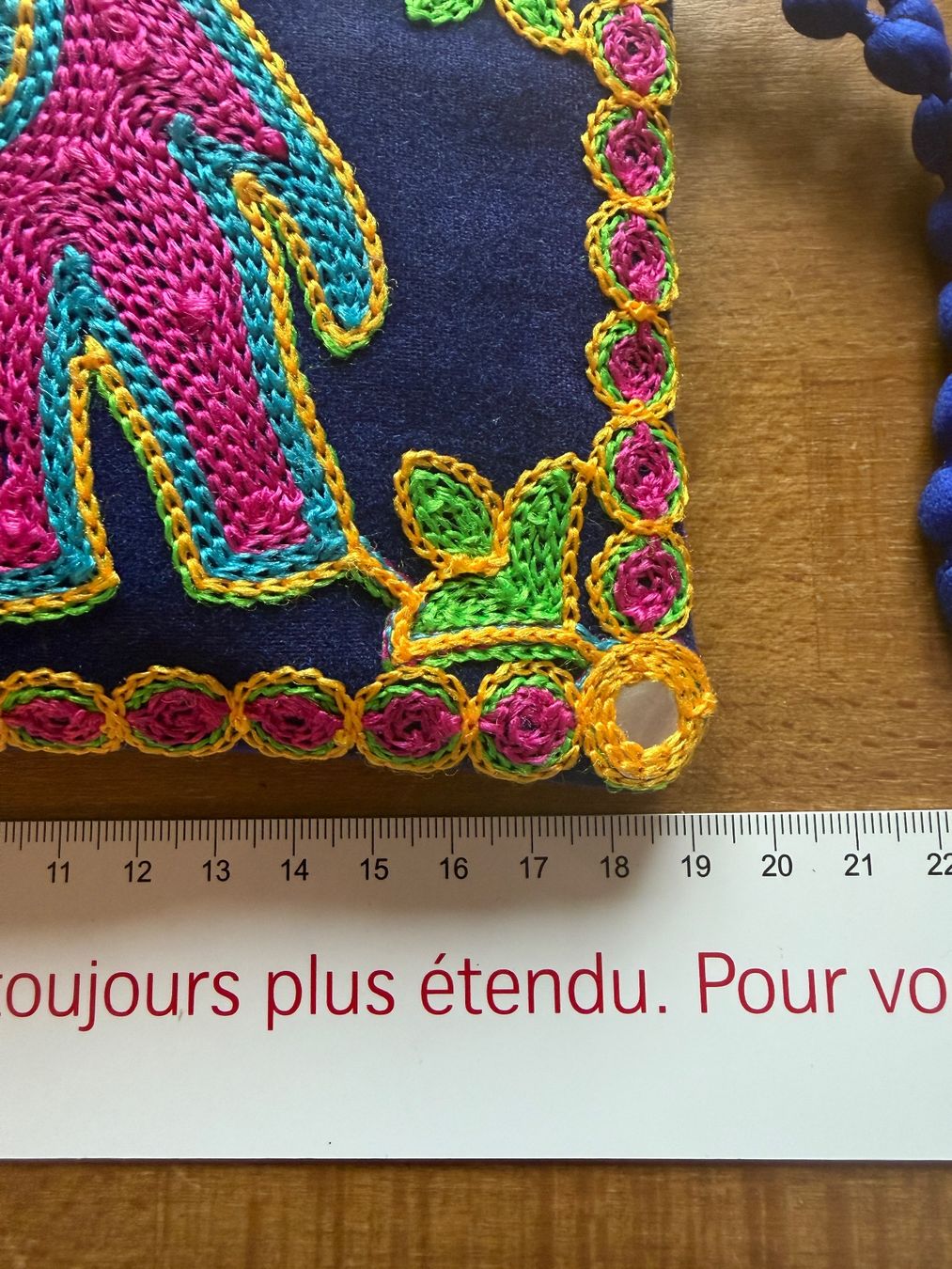 Sonstige Kleidung & Accessoires: Pochette brodée éléphant multicolore – Style indien – Gebraucht aus Porrentruy von Aussie25 1
