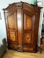 Antiker Schrank