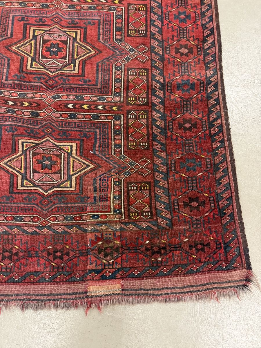 Tappeti: Alt Orientteppich rot mit geometrischem Muster  – Usato da Strengelbach venduto da RaenAntikDesign 2