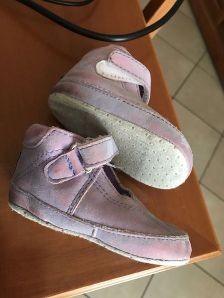 Scarpe per ragazze: Mädchen Baby Schuhe 6-12mt – Usato da Bergdietikon venduto da antovale 1