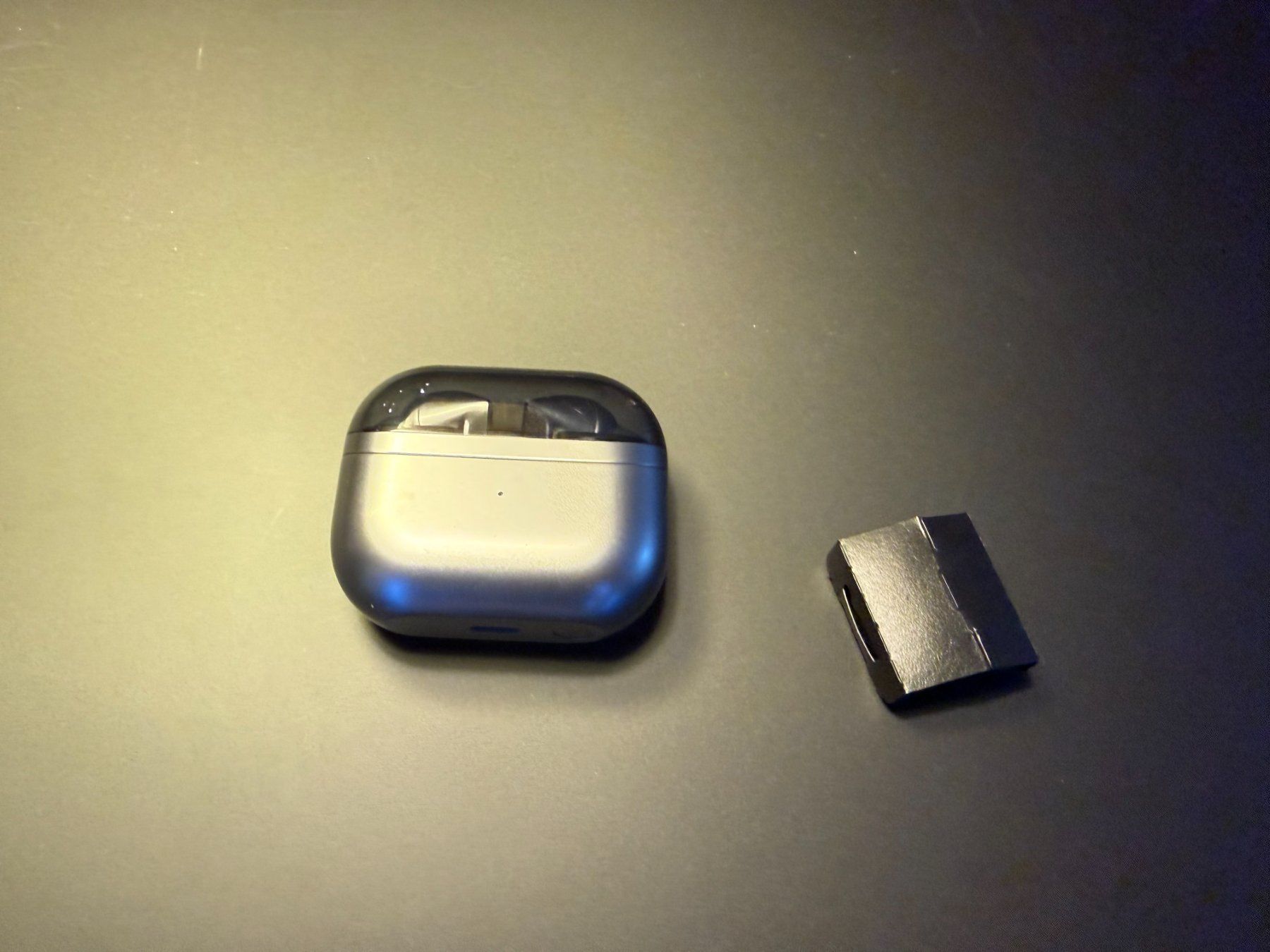 Casques audio: Samsung Galaxy Buds3 Pro grau mit Ladecase – D'occasion à Jonen par giuco