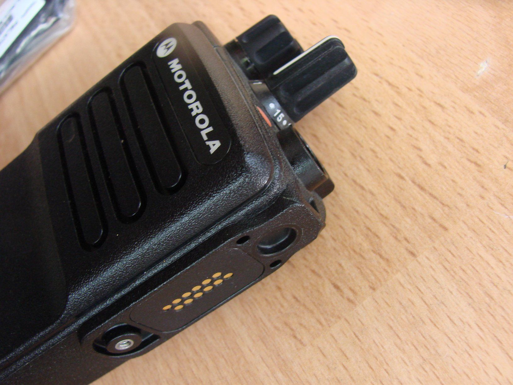 Motorola Radiocomunicazione: Motorola DP4400e VHF – Nuovo (secondo la descrizione) da Herisau venduto da laservision 3