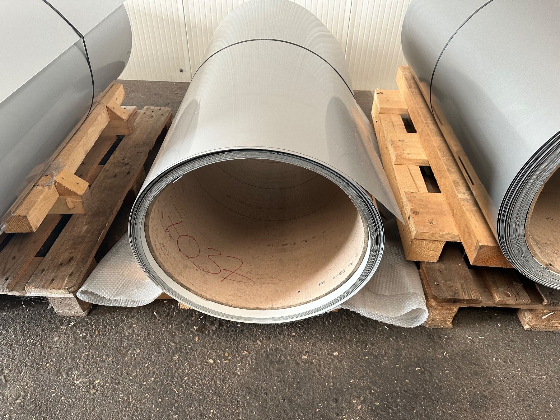 Altri materiali da costruzione: Blechabschluss 0.75 mm RAL 9002 per m1 13.-- – Nuovo e nell'imballaggio originale da Wiedlisbach venduto da isopaneel 4