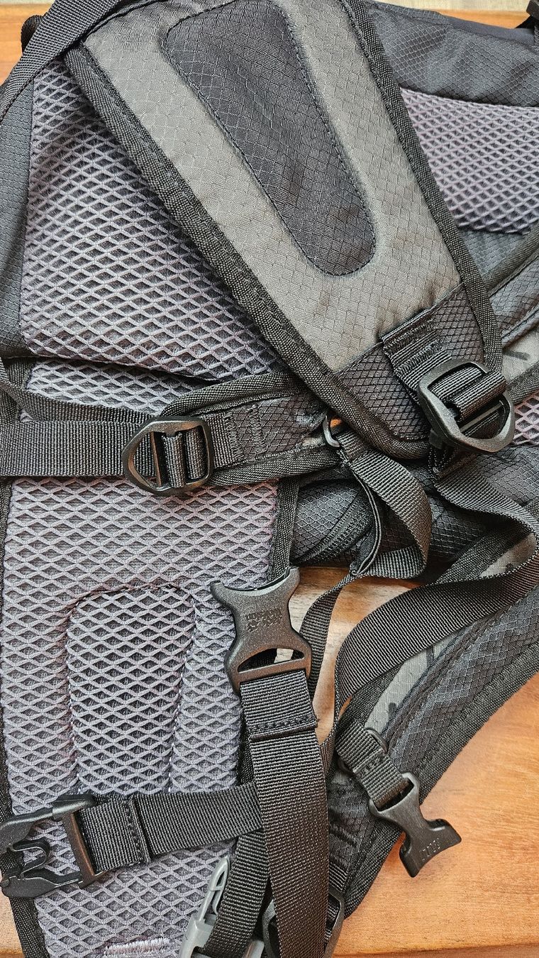 Jack Wolfskin Zaini: Jack Wolfskin Rucksack 22l mit Regenhülle – Nuovo (secondo la descrizione) da Schaffhausen venduto da apa_7xt7 8