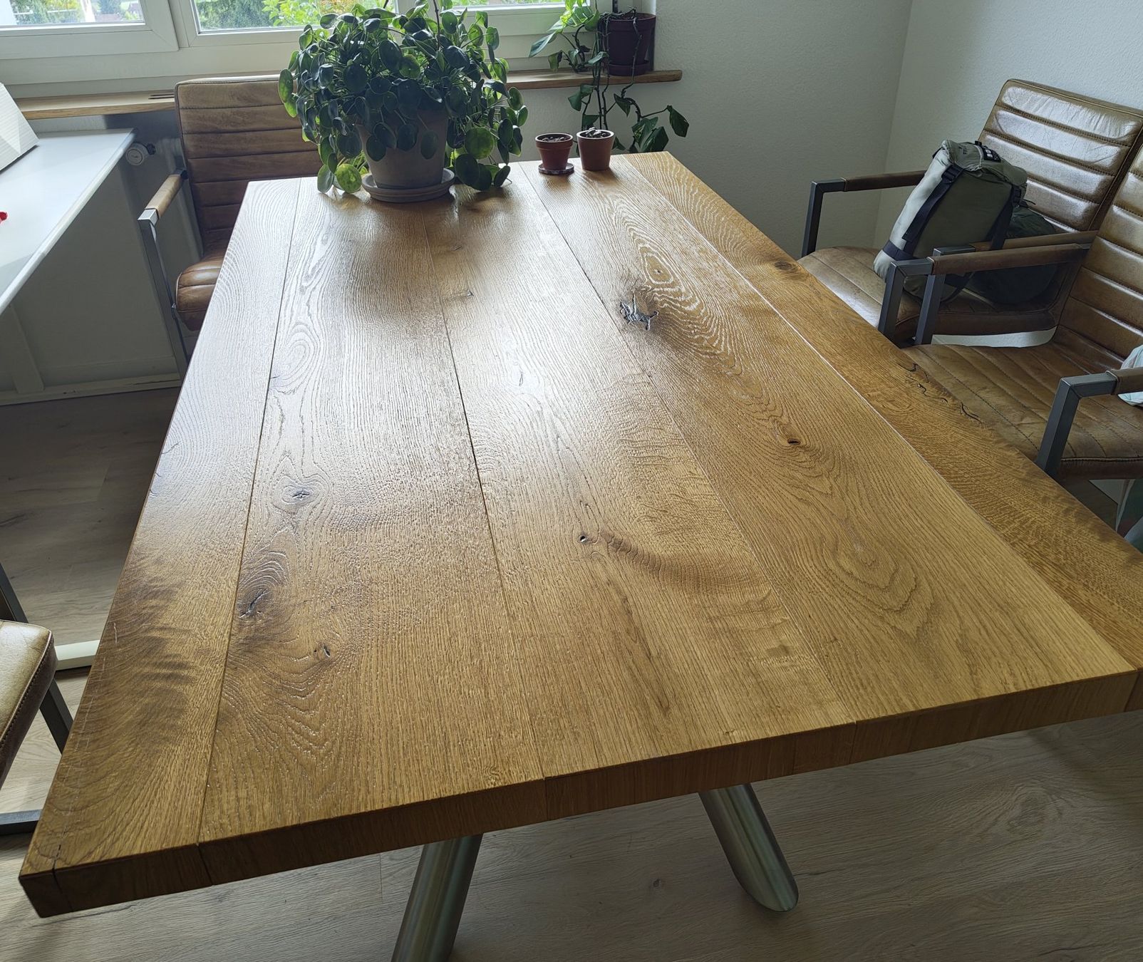 Tables: Esstisch Eiche Metallfuss 170 x 95 cm – D'occasion à Zürich par raf_bx9z