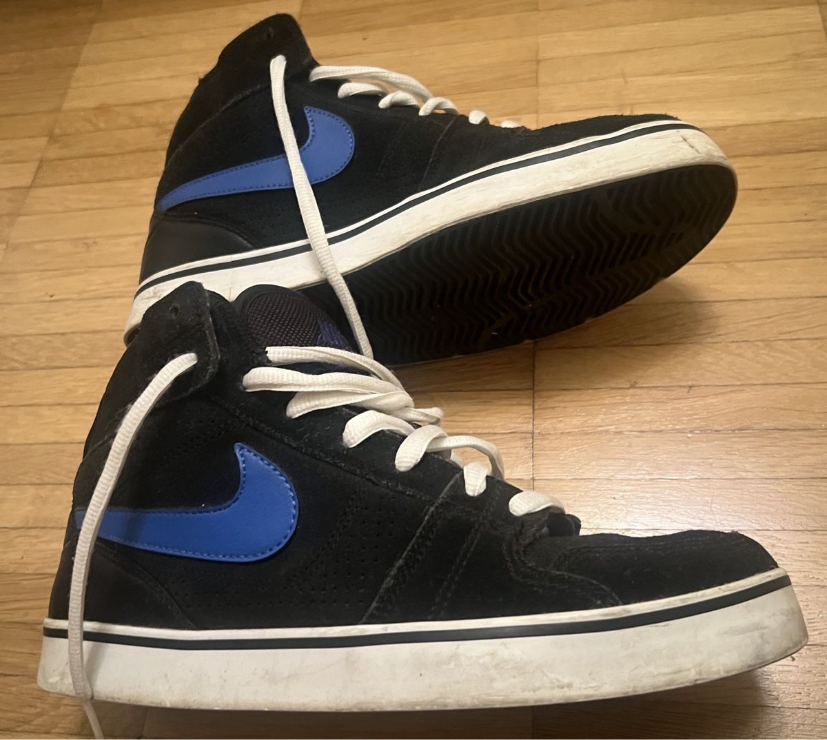 Nike Herrenschuhe: Nike Ruckus Mid Mens Schuhe – Gebraucht aus Opfikon von Luis144 4