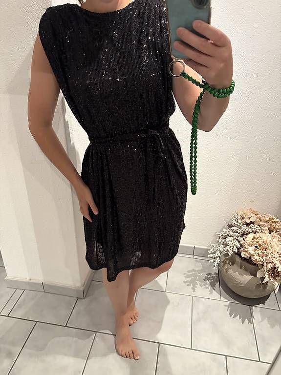 Vestiti: Designer Kleider Damen Grösse M  – Usato da Unterägeri venduto da mar_96hk 2