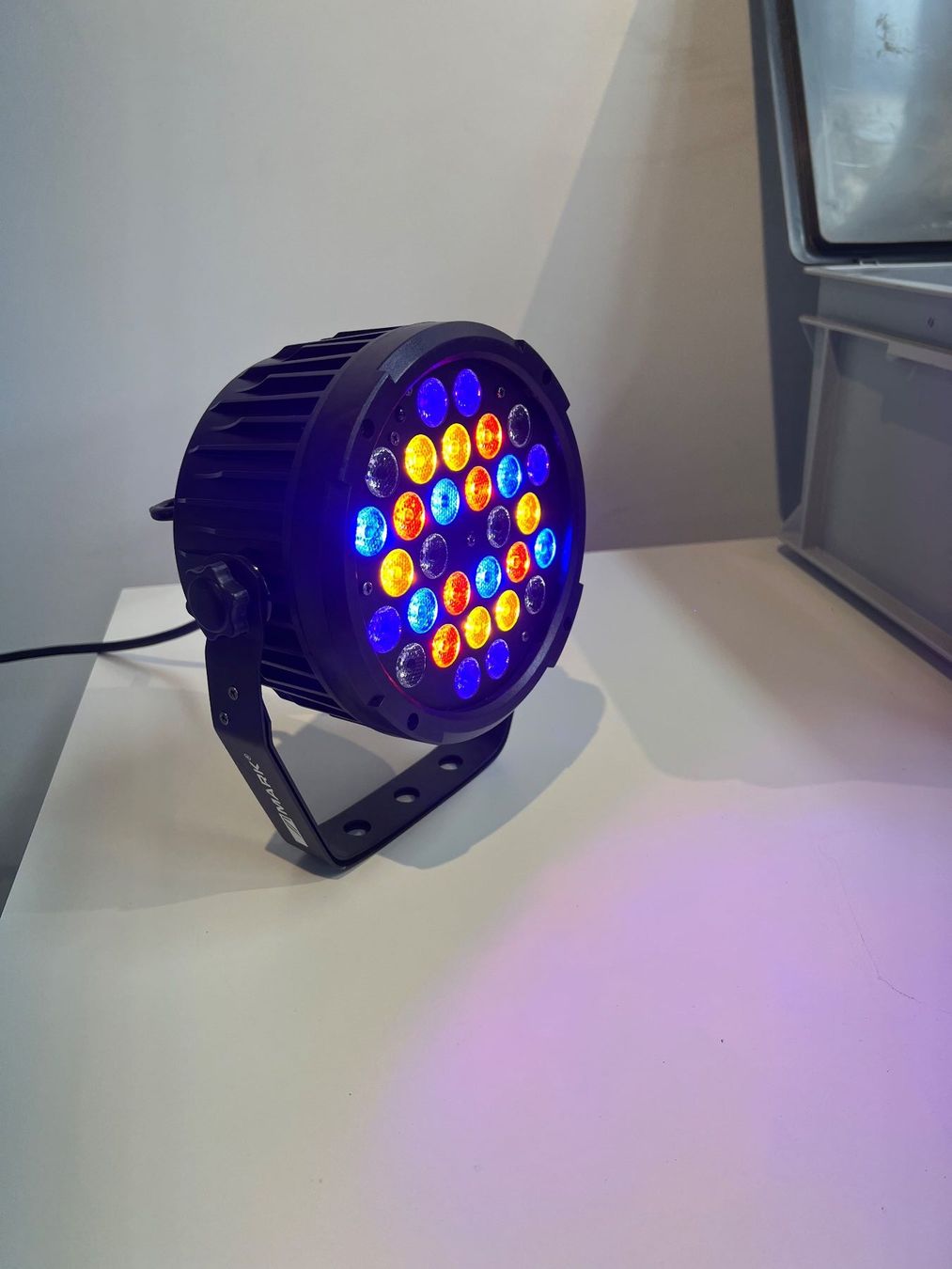 Baukästen: 020 Posten 8x MARK COB 6 UV Spotlight – Gebraucht aus Wangen an der Aare von TBYN 2