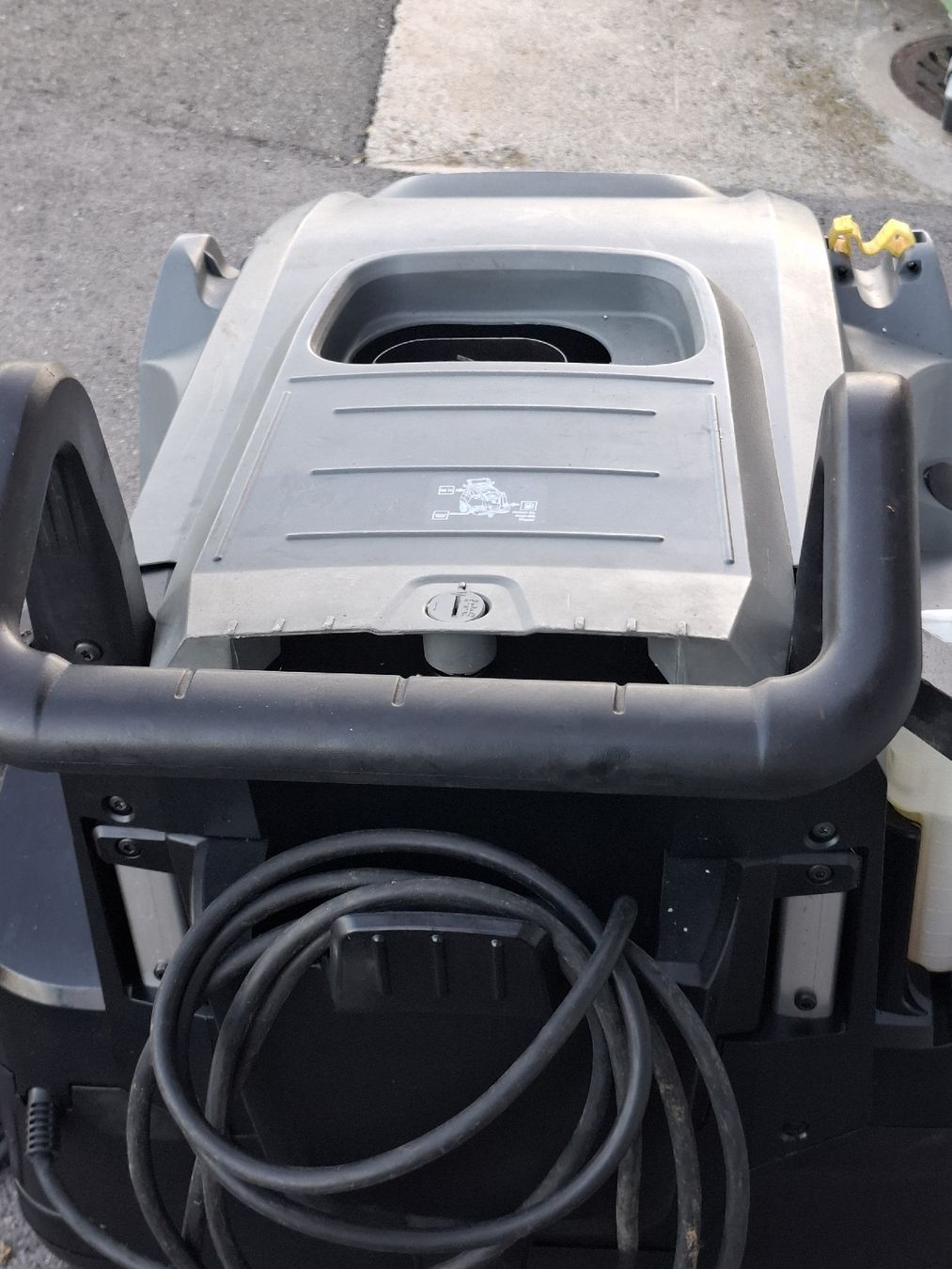 Kärcher Nettoyeurs à haute pression: KÄRCHER PROFESSIONAL HDS  9/17 4-C – D'occasion à Emmenbrücke par dsn15 4