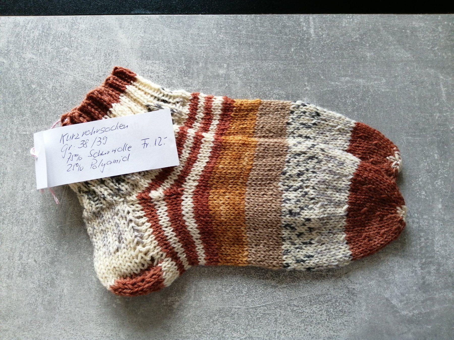 Calze: Kurzrohrsocken handgestrickt, Grösse: 38/39 – Nuovo (secondo la descrizione) da Altstätten SG venduto da willipatricia