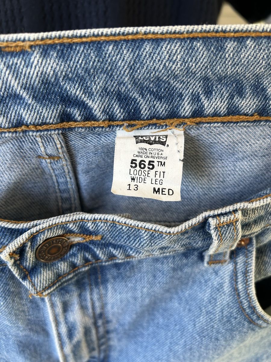 Jeans: 565 Levis Wide Leg – Usato da Allschwil venduto da Kleiderarchiv 1