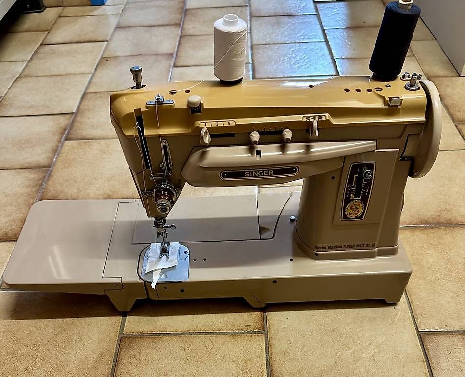 Nähmaschinen: Machine à coudre Singer 422G – Gebraucht aus Rossens FR von Hondaxx64