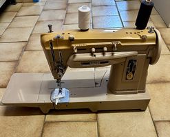 Machine à coudre Singer 422G