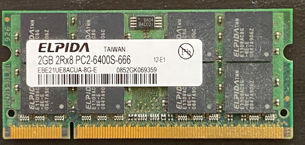 Barrette RAM 2Go DDR3 PC3-10600S 1333MHz CL9 NANYA NT2GC64B88B0NS-CG Pour PC Portable